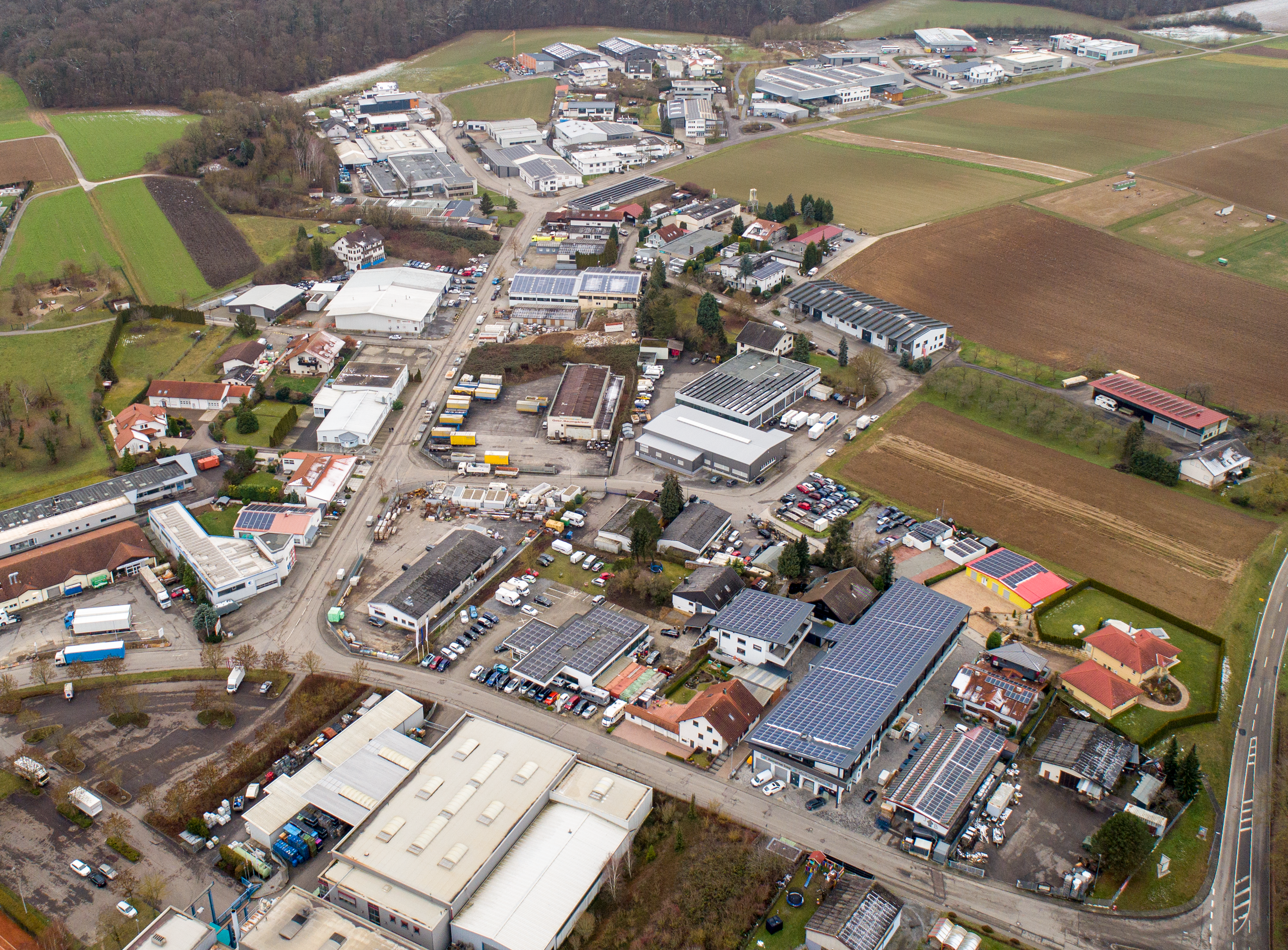 Luftaufnahme des Industriegebietes in Massenbachhausen